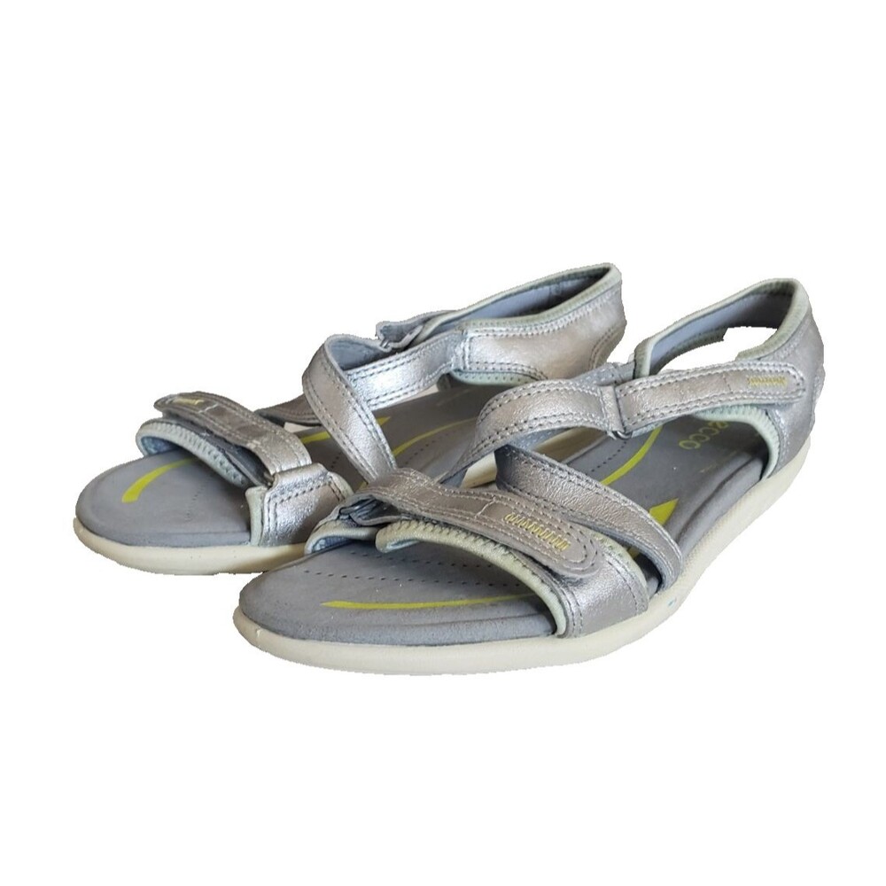 ECCO 38 Women’s Silver Strappy Sport Sandals  Comfort Foam Light Size 7